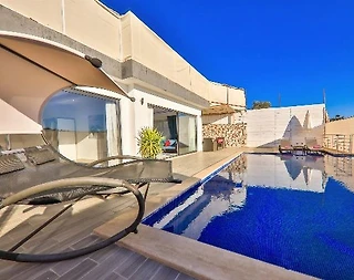 Kaş Bezirgan'da Deniz Manzaralı, Isıtmalı Özel Havuzlu, Kiralık Villa - 1