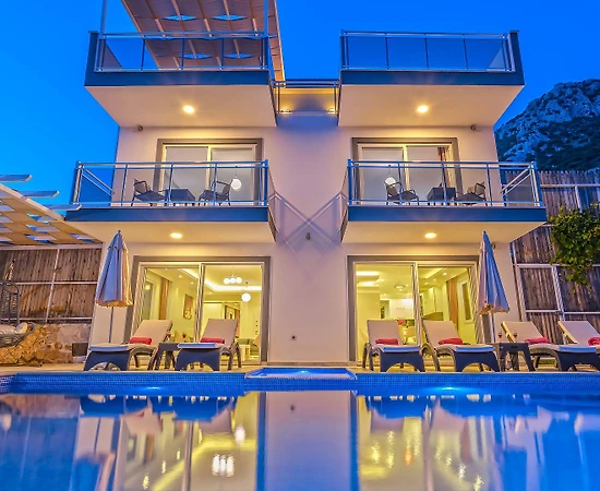 Kaş İslamlar'da Nefes Kesen Deniz Manzaralı, Özel Havuzlu, Lüks Villa - 1