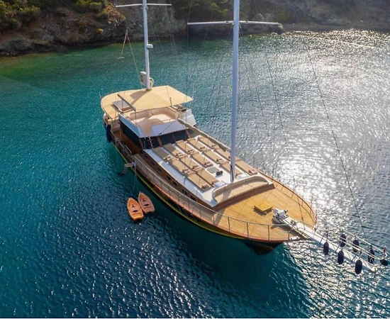 Muğla Göcek'te Kalabalık Gruplara Uygun, 5 Kabinli Kiralık Gulet - 1