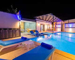 Kaş İslamlar'da Eşsiz Doğa Manzaralı, Özel Havuzlu, Kiralık Villa - 1