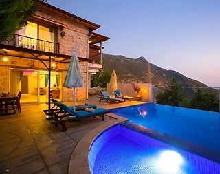 Kaş İslamlar'da Muhafazakar, Özel Havuzlu, Jakuzili, Modern Villa - 2