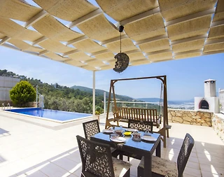 Kaş İslamlar'da Deniz Manzaralı, Özel Havuzlu, Sinema Salonlu Villa - 3