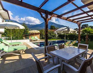 Fethiye Ölüdeniz'de Geniş Bahçeli, Özel Havuzlu, 8 Kişilik Villa - 4