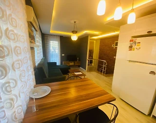 Antalya Konyaaltı'nda Plaja 150 Metre Mesafede, Bahçeli, Dubleks Suit - 5