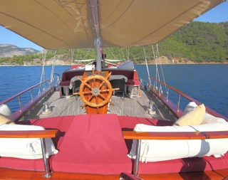 Fethiye Göcek'te Eşsiz Bir Deneyim Sunan, Ahşap Tasarımlı Gulet - 4