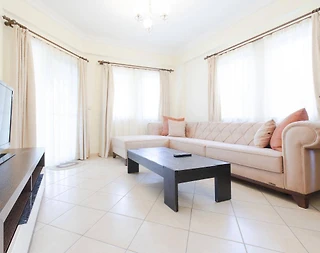 Didim Akbük'te Özel Plajlı Tesiste, Bahçeli Kiralık Yazlık - 5