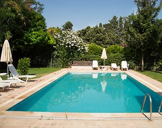 Bodrum Bitez'de Geniş Bahçeli, Özel Havuzlu, Plaja Yakın Villa - 3