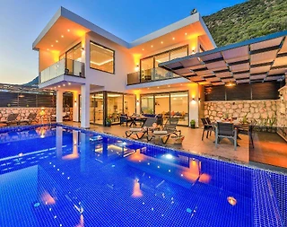 Kaş Bezirgan'da Muhteşem Deniz Manzaralı, Özel Havuzlu, Lüks Villa - 1