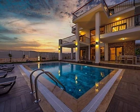 Fethiye Ölüdeniz'de Görkemli Tasarıma Sahip, Özel Havuzlu, 4+1 Villa - 2