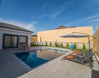 Fethiye Yanıklar'da Doğayla İç İçe, Özel Havuzlu, Jakuzili Villa - 5