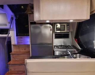 İzmir Çeşme'de Ege'nin Mavi Sularına Açılan, 4 Kişilik Motoryat - 5