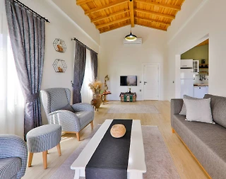 Kaş Andifli'de Özel Tasarımlı, Havuzlu, Balayı Villası - 5