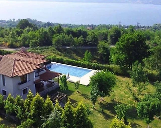 Sakarya Sapanca'da Elverişli Konumda, Özel Havuzlu, Lüks Villa - 5
