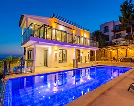 Kaş Gökçeören'de Büyüleyici Deniz Manzaralı, Özel Havuzlu, Lüks Villa - 2