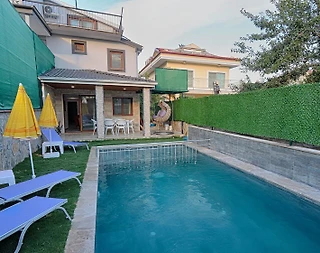 Fethiye'de Merkezi Konumda, Yetişkin ve Çocuk Havuzlu, Müstakil Villa - 3