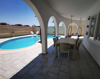 Serik Kadriye'de Modern Tasarımlı, Özel Havuzlu, Kiralık Villa - 3