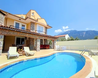 Fethiye'de Ölüdeniz Plajına Yakın, Özel Havuzlu, 3+1 Kiralık Villa - 1