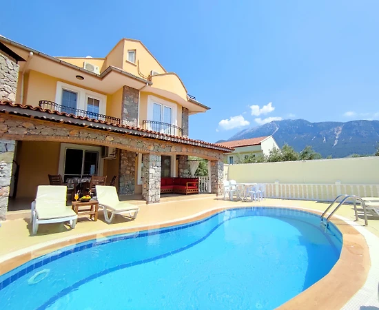 Fethiye'de Ölüdeniz Plajına Yakın, Özel Havuzlu, 3+1 Kiralık Villa - 1