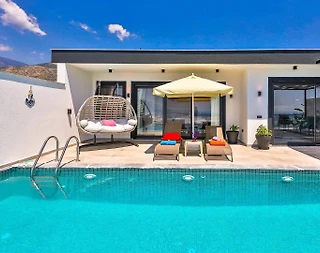 Kalkan Üzümlü'de Doğa Manzaralı, Özel Havuzlu, Lüks Balayı Villası - 3