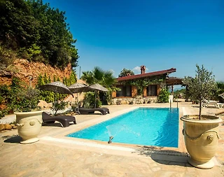 Menteşe Kuyucak'da Harika Tasarımlı, Özel Havuzlu, Kiralık Villa - 1