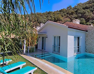 Ölüdeniz'de Harika Doğa ile İç İçe, Özel Havuzlu, Modern Villa - 1