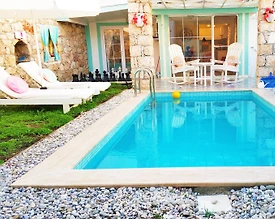 Kaş İslamlar'da Doğa İçerisinde, Isıtmalı Havuzlu, Lüks Balayı Villası - 2