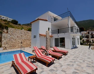 Kalkan'da Muhteşem Manzaralı, Özel Havuzlu, 12 Kişilik Konforlu Villa - 2