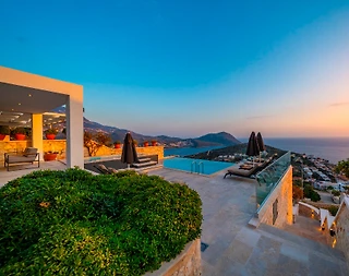 Kaş Kalkan'da Büyüleyici Deniz Manzaralı, Özel Havuzlu, Lüks Villa - 4
