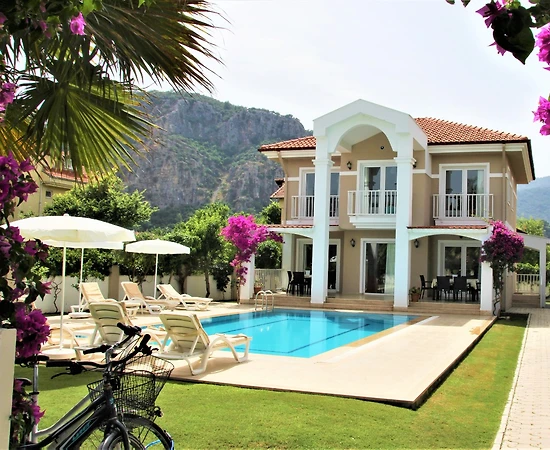 Dalyan'da Sakin Konumda, Özel Havuz ve Bahçeli, Müstakil, Şık Villa - 1