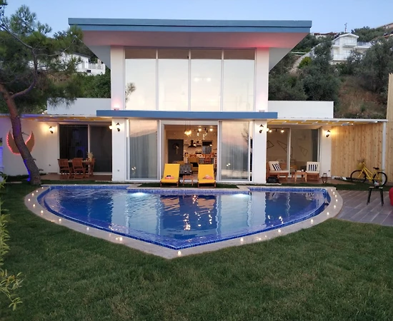 Kaş İslamlar'da Doğa İçerisinde, Özel Havuzlu, Sinema Odalı, Kiralık Villa - 1
