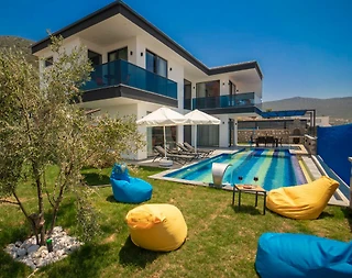 Kalkan Yeşilköy'de Geniş Bahçeli, Özel Havuzlu, Kiralık Villa - 2