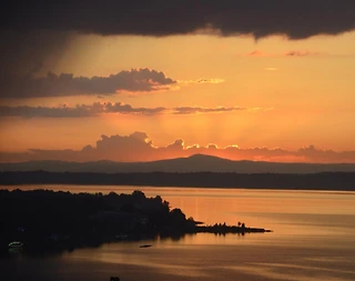 Sapanca'da Panoramik Göl Manzaralı, Özel Havuzlu, 8 Kişilik Villa - 3