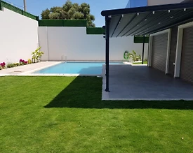 İzmir Çeşme'de Merkezi Konumda, Özel Havuzlu, Bahçeli Villa - 3