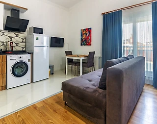 Antalya Konyaaltı'nda Denize Yakın, Merkezi Konumda, 1+0 Stüdyo Ev - 1