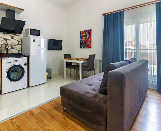 Antalya Konyaaltı'nda Denize Yakın, Merkezi Konumda, 1+0 Stüdyo Ev - 1