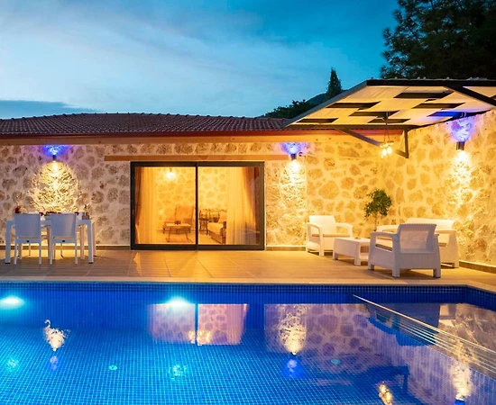 Kaş İslamlar'da Taş Mimarili, Özel Havuzlu, Modern Tasarımlı Villa - 1