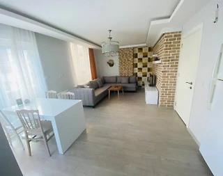 Konyaaltı Gürsu'da Plaja Yakın Konumda, Ortak Havuzlu, Kiralık Suit - 5