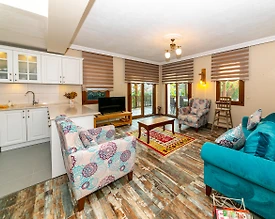 Marmaris Selimiye'de Yemyeşil Doğada, Geniş Bahçeli, 6 Kişilik Villa - 3