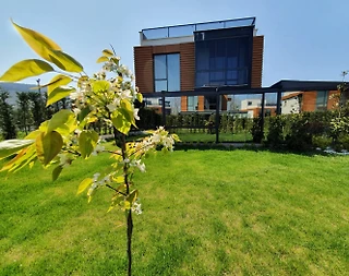 Sakarya Sapanca'da Geniş Bahçeli, Isıtmalı Havuzlu, Jakuzili Villa - 5