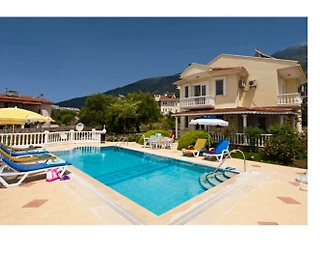Fethiye Ölüdeniz'de Muhteşem Dağ Manzaralı, Özel Havuzlu, Kiralık Villa - 1