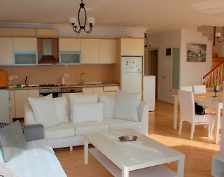 Kaş Kalkan'da Denize Yürüyüş Mesafesinde, Geniş Havuzlu Daire - 5