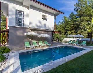 Fethiye Ölüdeniz'de Geniş Alanlara Sahip, Özel Havuzlu, Lüks Villa - 2
