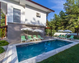 Fethiye Ölüdeniz'de Geniş Alanlara Sahip, Özel Havuzlu, Lüks Villa - 2