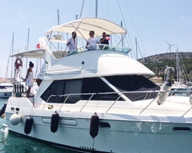 İzmir Çeşme'de Ege'nin Mavi Sularına Açılan, 4 Kişilik Motoryat - 3