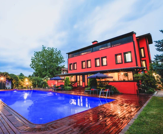 Sapanca'da Gölün Bitişiğinde, Orman İçerisinde, Muhteşem Malikane - 1