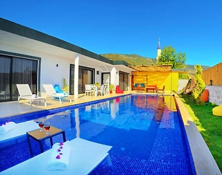Kaş İslamlar'da Keyifli Doğa İçerisinde, Özel Havuzlu, Kiralık Villa - 1