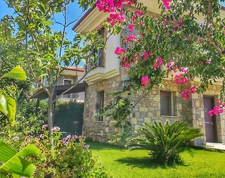 Datça Emecik'te Plaja Yakın Mesafede, Ailelere Uygun, Kiralık Villa - 2