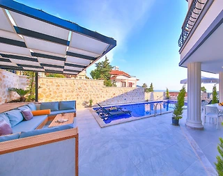 Kaş Kalkan'da Deniz ve Doğa Manzaralı, Özel Havuzlu, Şık Villa - 2