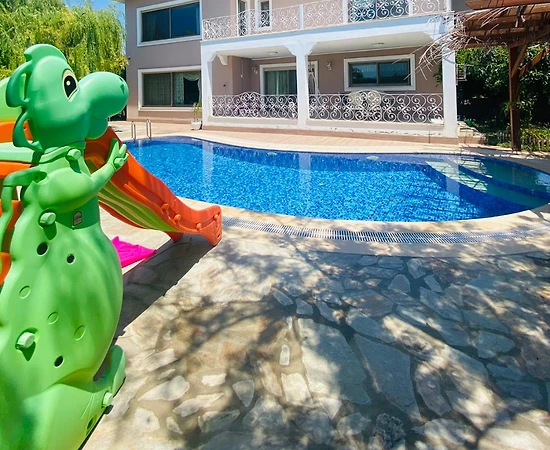Fethiye Karagedik'te Çocuk Oyun Alanlı, Özel Havuzlu, Kiralık Villa - 1