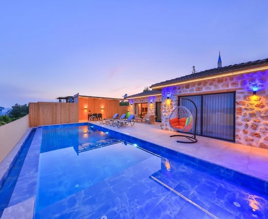 Kaş Çavdır'da Balayı Çiftlerine Uygun, Özel Havuzlu, Jakuzili Villa - 1